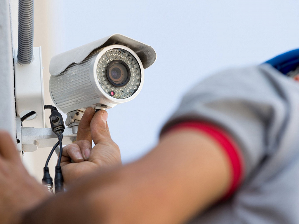 Какое количество видеокамер требуется для безопасности дома?