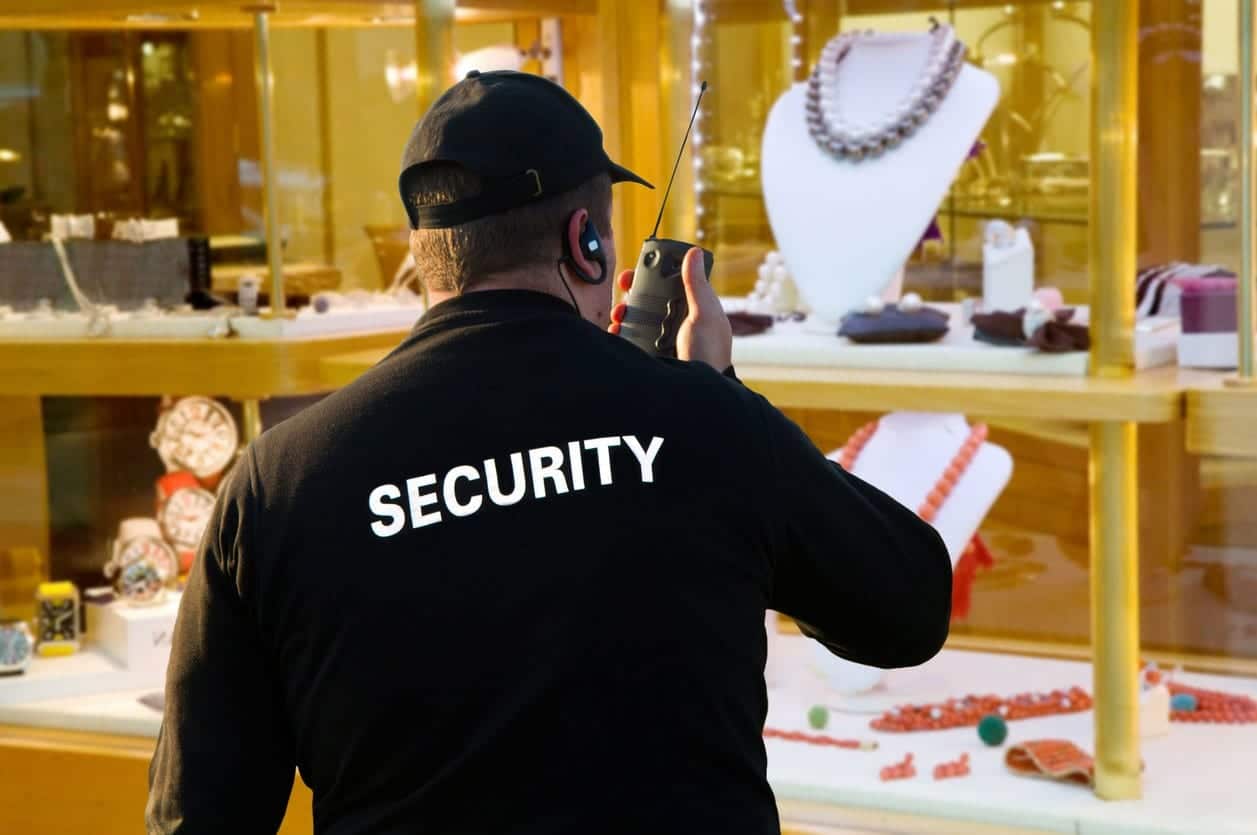 Обеспечение безопасности ювелирного магазина